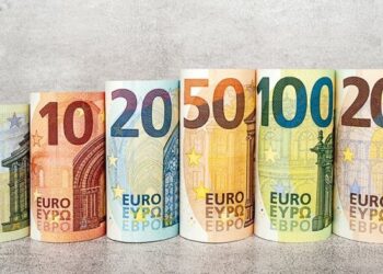 Ndryshime të theksuara në kursin e këmbimit valutor, ja me sa këmbehet 1 euro sot