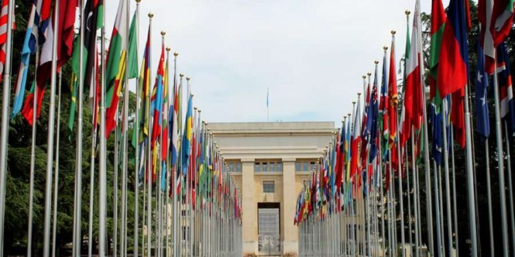 OKB diskuton për luftën në Ukrainë, ndërsa Perëndimi dhe Rusia luftojnë për të siguruar mbështetje