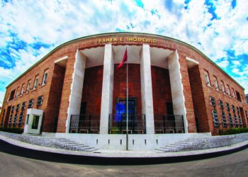 Frika e Bankës së Shqipërisë: Kriza e çmimeve mund të prishë ekuilibrat e sistemit financiar
