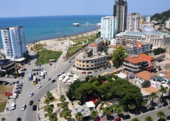 Durësi, qyteti i preferuar i turistëve këtë verë