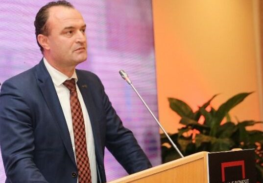 Kriza ekonomike/ Flet Sipërmarrësi i suksesshëm i Diasporës: Më e keqja nuk ka filluar akoma