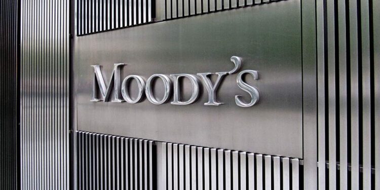 Moody’s rikonfirmon vlerësimin me B1 për Shqipërinë, parashikon ulje të rritjes ekonomike vitin e ardhshëm