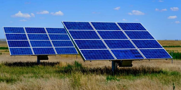 Panelet diellorë, skema sesi shteti do t’i blejë energjinë privatit