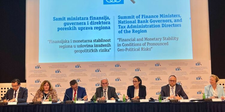 Kriza e çmimeve mbledh vendet e rajonit, Ibrahimaj: Normat e larta të interesit dhe kosto e borxhit, sfidat e rradhës