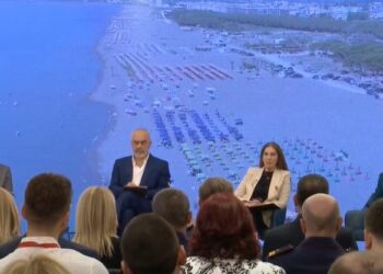 Bilanci i turizmit për këtë vit, Rama i kënaqur: Sektori jep 17% të GDP-së