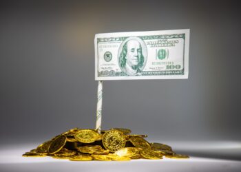 Dollari afër kuotës 119 lekë, niveli më i lartë në 5 vitet e fundit