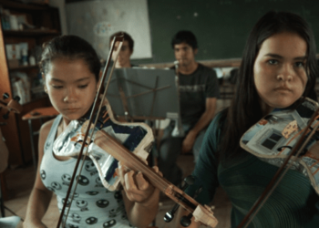 Kompania braziliane kthen mbeturinat në instrumente muzikore