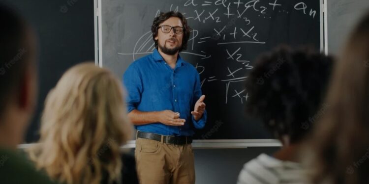 Pagat e mësuesve, cilat vende paguajnë më shumë dhe më pak në Europë?