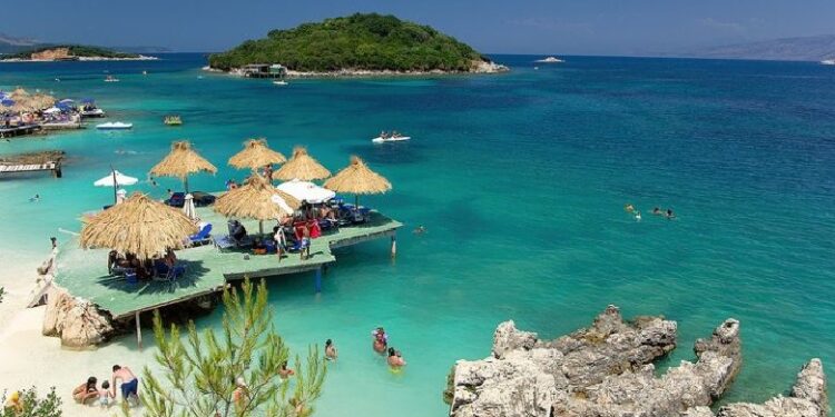 2022-i viti i turizmit, hyrjet e të huajve u rritën me 18% në krahasim me para pandeminë