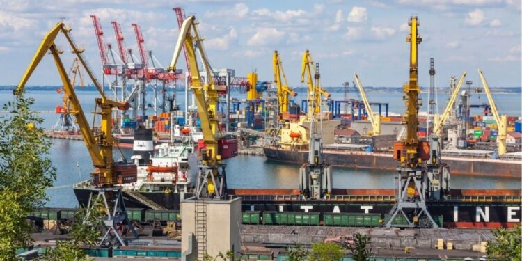 Ekonomia e Ukrainës tkurret me rreth 30% në 9 muaj