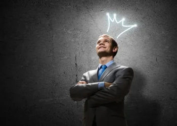 Hiqni dorë nga këto 10 fraza që ju bëjnë të dukeni “të pasigurtë” dhe “arrogantë”