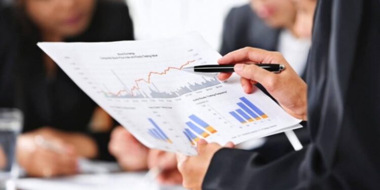 Bie treguesi i besimit në ekonomi, konsumatorët dhe bizneset pesimistë