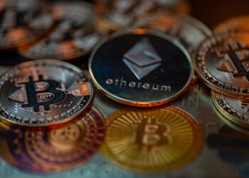 Si funksiononte skema e mashtrimit me kriptomonedha, detajet nga Eurojust