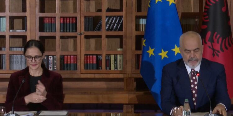 Kryeministri apel qytetarëve: Investoni në bono thesari, risk zero dhe interesa të larta