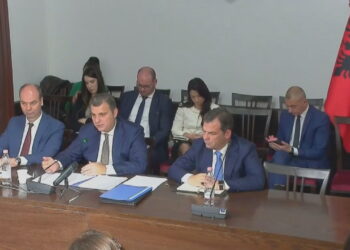 Buxheti 2023/ Guvernatori rendit rreziqet: Borxhi, energjia dhe pensionet