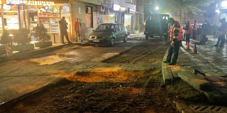 FOTO/ Bashkia e Tiranës vijon punimet në çdo lagje, nis ndërtimi i rrugës në njësinë nr.3