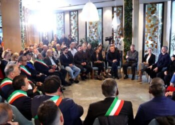 Qeveria lë afat: Aplikimi për menaxhimin e plazheve deri në 30 nëntor