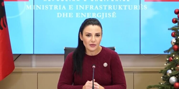 Balluku: Në nëntor vetëm 2% kursim energjie në rang vendi, nuk na ndihmon me çmimin