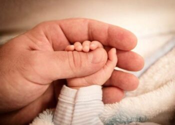 Raporti mjekësor për barrëlindje do përfshijë pagesën deri në 1 muaj