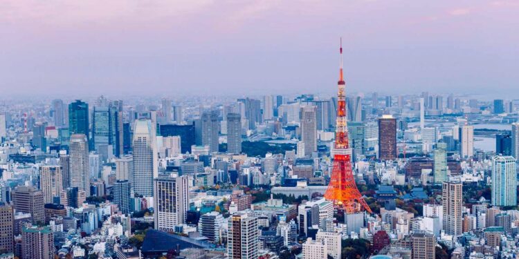 Tokio e bën të detyrueshme me ligj vendosjen e paneleve diellore në shtëpitë e reja