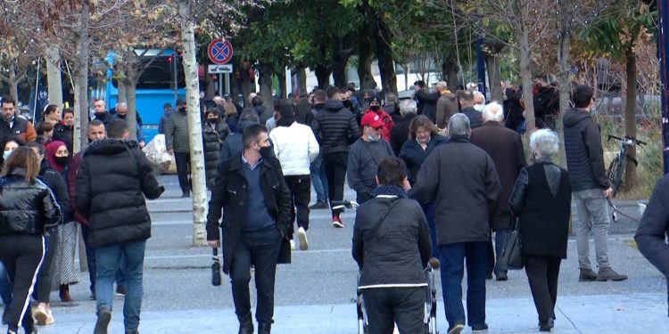 Pas katër muaji rënie, rikthehet besimi tek ekonomia