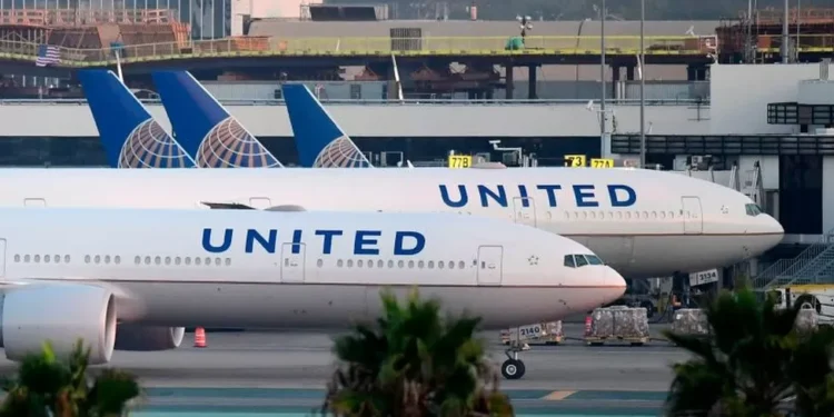 “Black-out” në aeroportet e SHBA, prishet sistemi që paralajmëron pilotët për rreziqet gjatë fluturimit