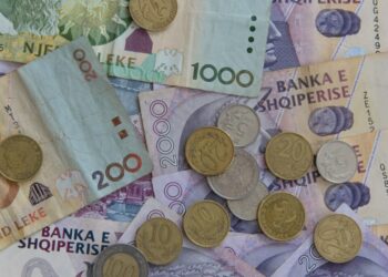 Më pak falsifikime të lekut vitin e kaluar