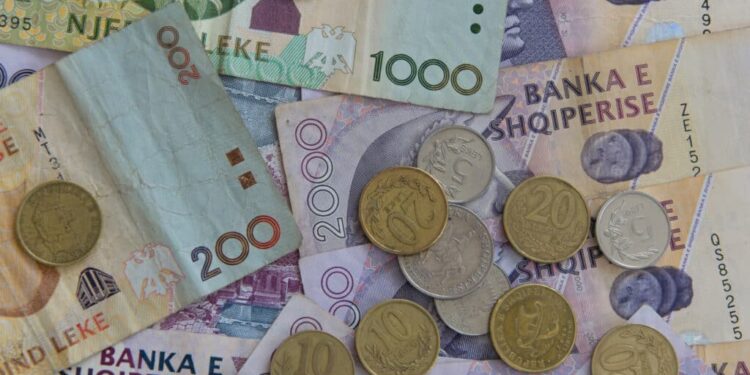 Më pak falsifikime të lekut vitin e kaluar