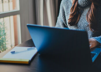 Big Brother na vëzhgon edhe në punë. Në SHBA 78% e punëdhësve e bëjnë këtë