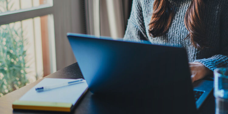 Big Brother na vëzhgon edhe në punë. Në SHBA 78% e punëdhësve e bëjnë këtë