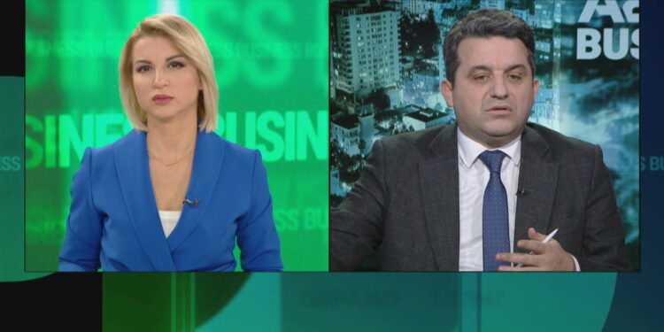 Biznesi përballë shpopullimit, eksperti: Jemi kthyer në eksportues të krahut të punës