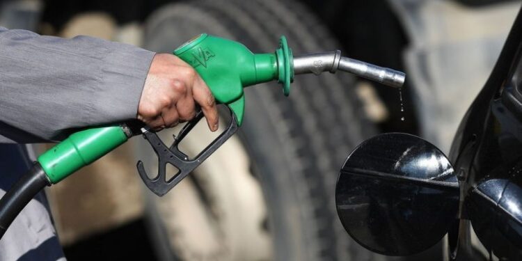Ulen sërish çmimet e naftës dhe benzinës