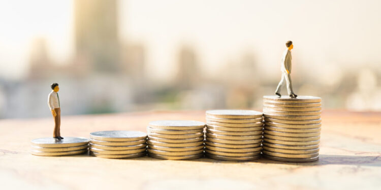 Paga minimale 40 mijë lekë, ekspertët skeptikë: Ja pasojat në ekonomi