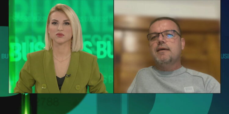 Borxhet e shqiptarëve, deputeti i PS: Rritja e tyre nuk tregon përkeqësim të situatës