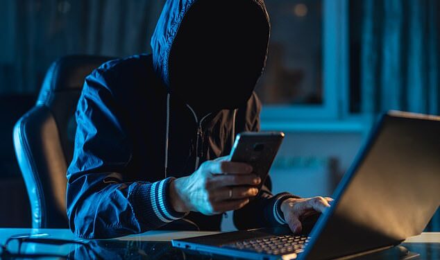 Ky është rrjeti social që ju vjedh më shumë të dhëna personale se çdo platformë tjetër