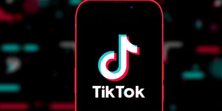 Komisioni Europian ndalon Tik Tok në celularët e punonjësve