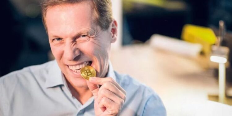 Ekspertët parashikojnë se çfarë do të ndodhë me Bitcoin në 2023