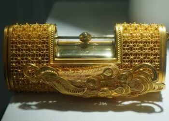 Del në shitje buzëkuqi më i shtrenjtë në botë, kap vlerën 30,000 euro