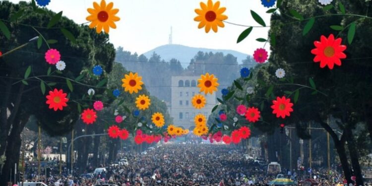 Dita e Verës në Tiranë, kufizimet në trafik nisin që të hënën