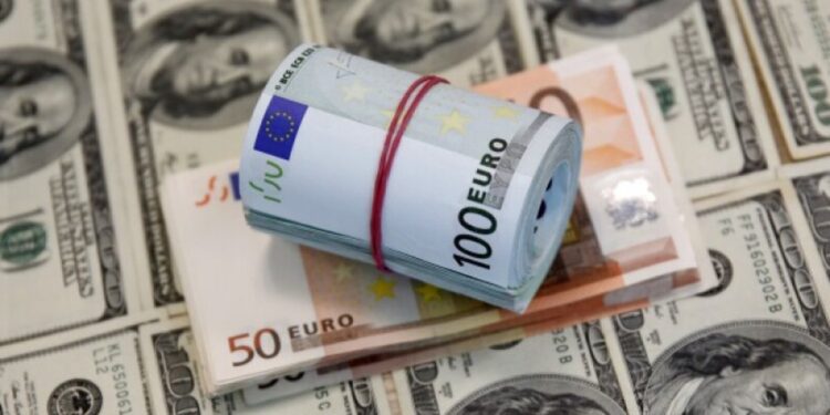 Tatëpjeta e euros, prurjet e shumta në treg e zbresin valutën e fortë nën 115 lekë