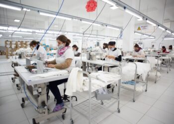 10 eksportuesit kryesorë të veshjeve në botë