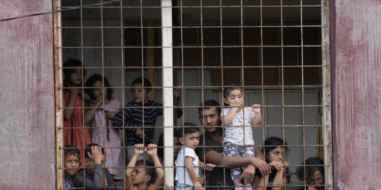 Raporti i Save the Children, një në katër fëmijë të BE në rrezik të varfërisë, si është situata në Shqipëri