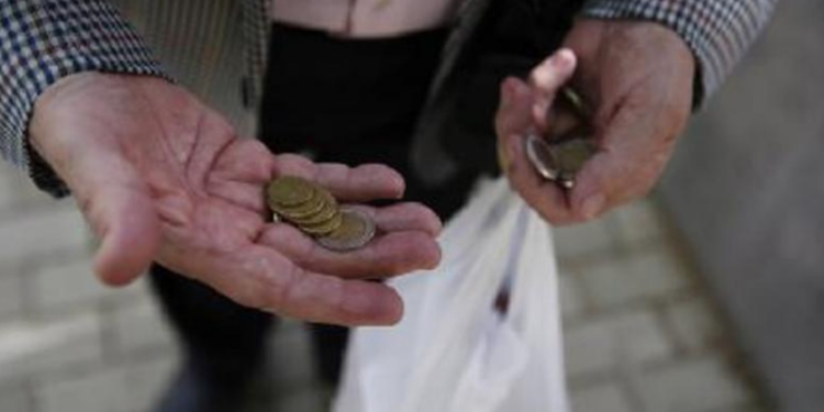 Me ndihmë sociale, qeveria do të punësojë për 3 vjet personat që e përfitojnë