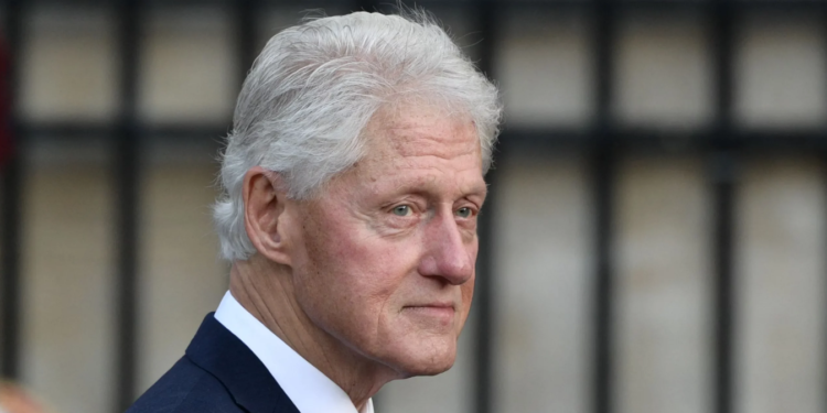 Clinton para 26 vitesh ndaloi kërkimet për klonim të njeriut