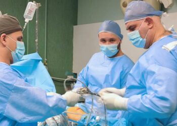 Qeveria premton rritje me 5 mijë lekë të pagave të mjekëve specialistë