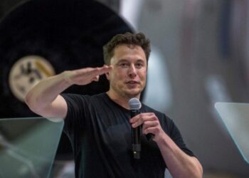 Musk: Sa orë në javë duhet të punojmë për “të ndryshuar botën”?