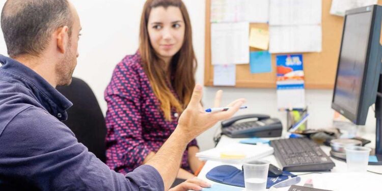 Meshkujt dhe femrat e shohin ndryshe punën