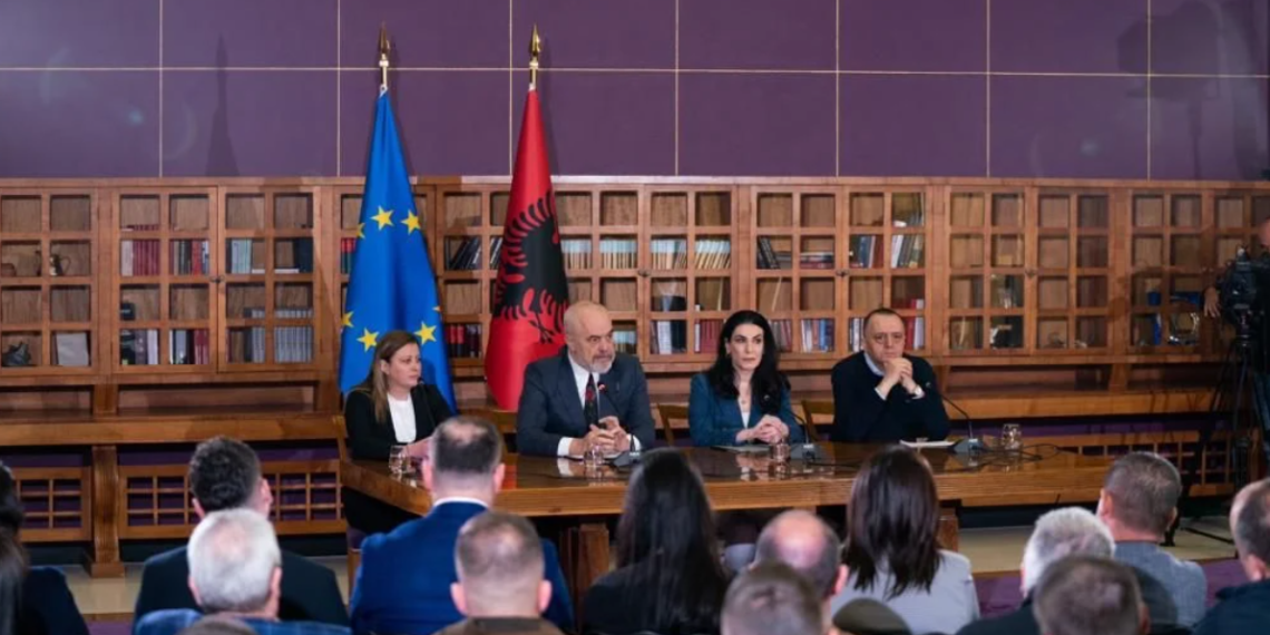 Ndryshon drejtimi i Kadastrës, Rama: Të mbyllen sportelet, duhet digjitalizim i plotë