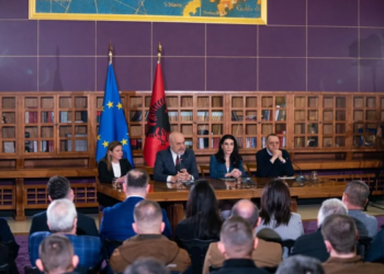 Ndryshon drejtimi i Kadastrës, Rama: Të mbyllen sportelet, duhet digjitalizim i plotë