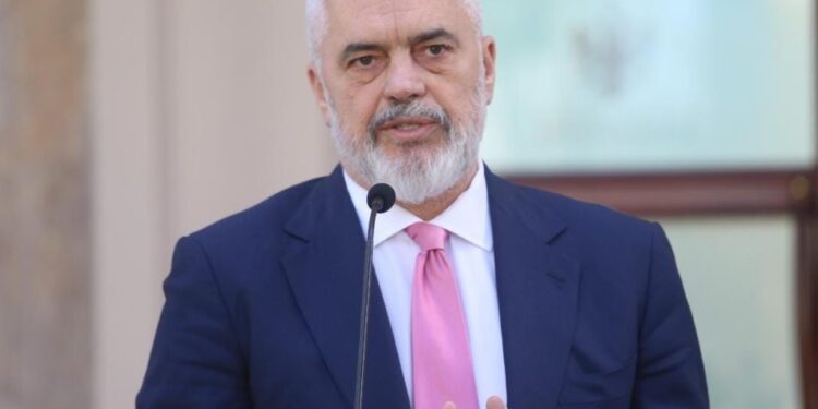 Premtimi i Ramës: Paga mesatare do të bëhet 900 euro